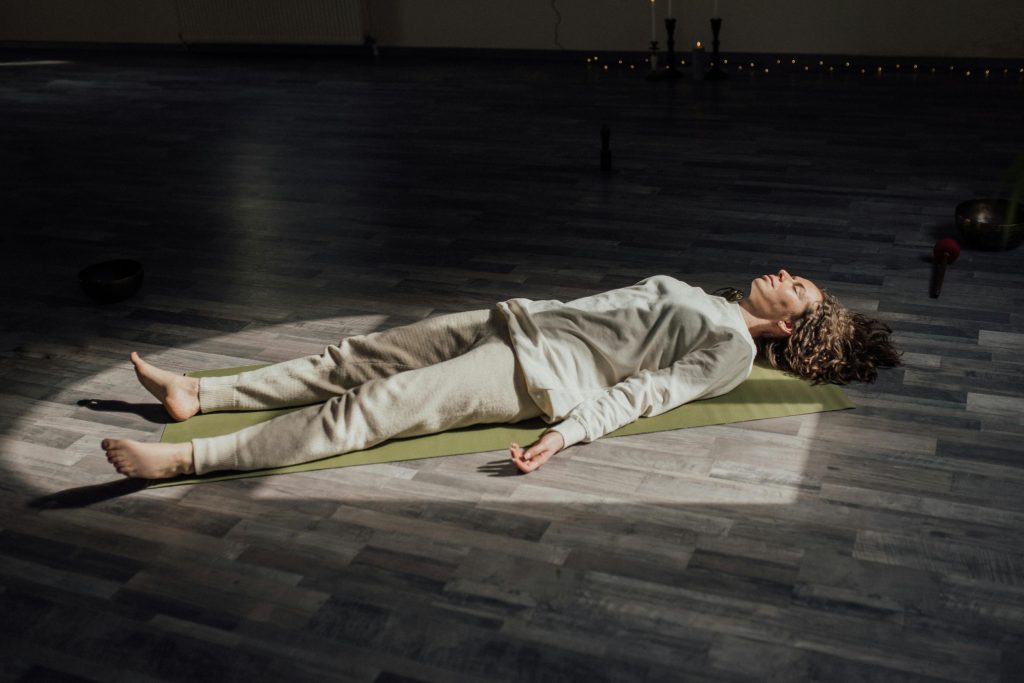 percorso yoga: kama restorative