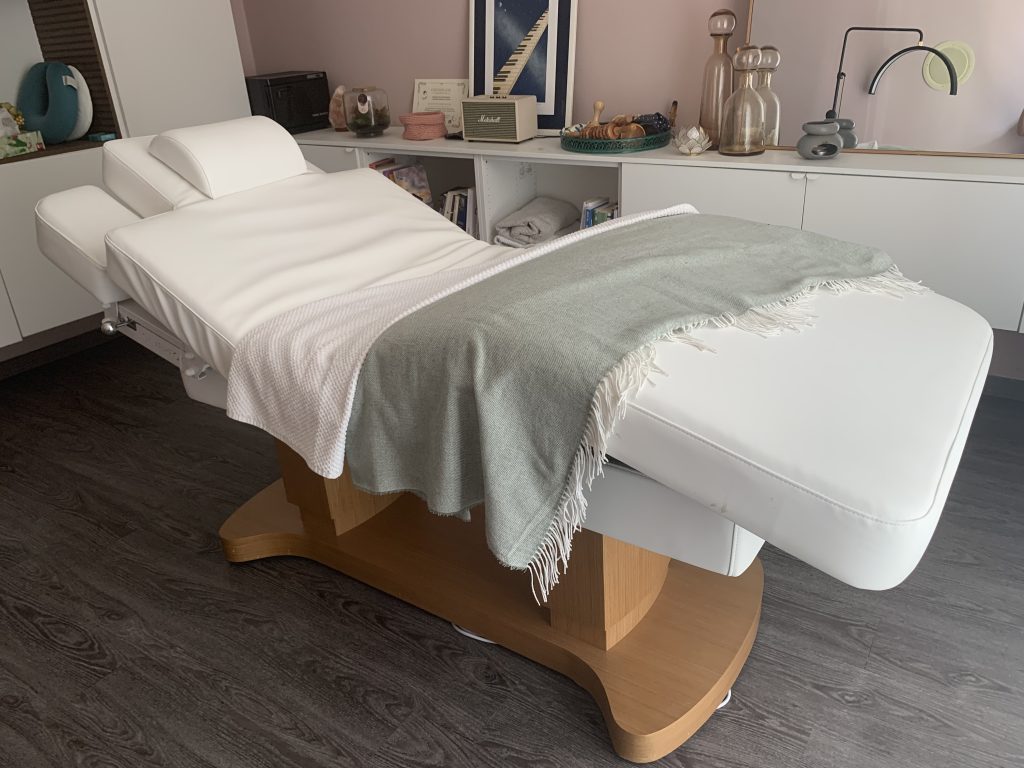 lettino smart sala massaggio